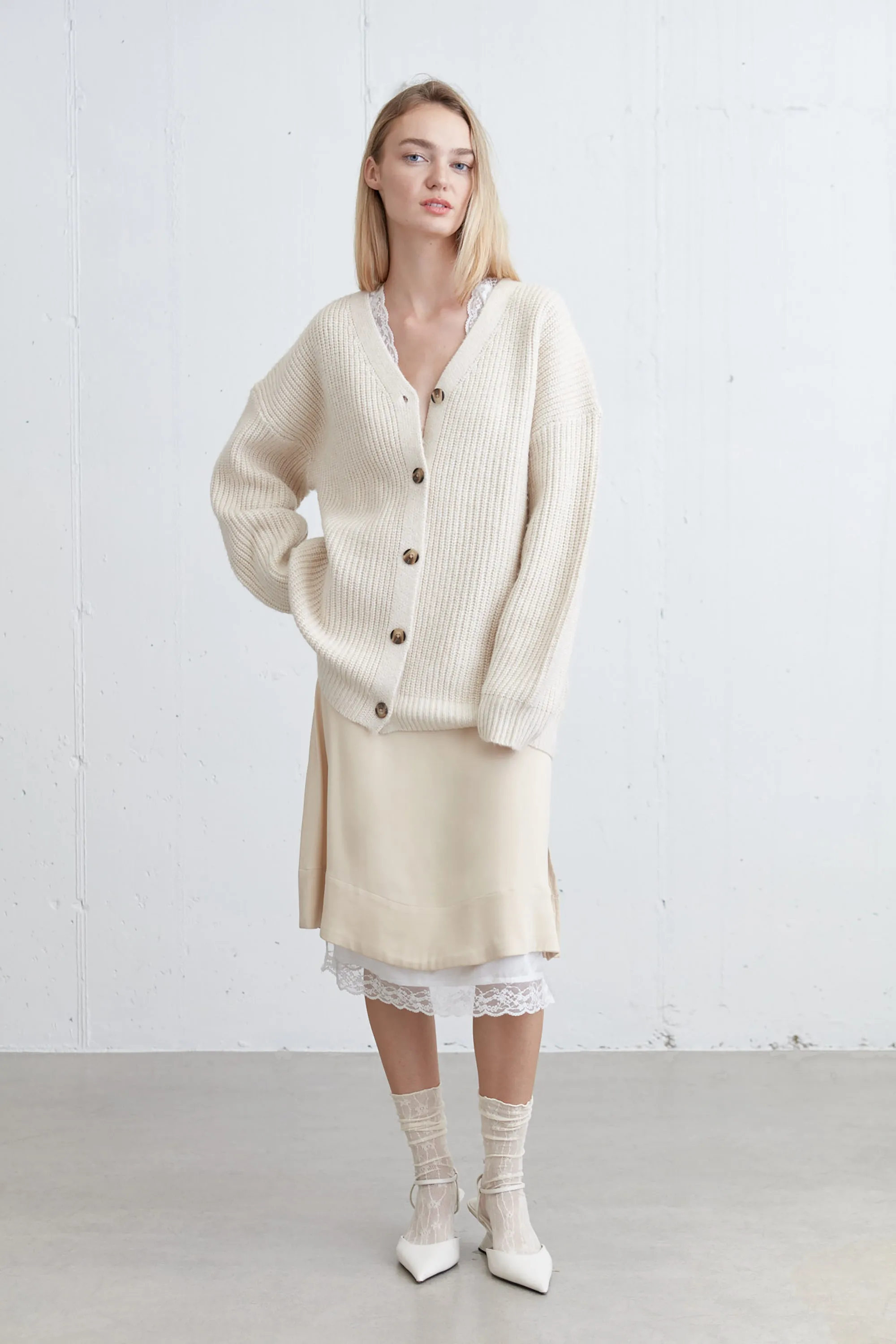 CHUNKY CARDIGAN